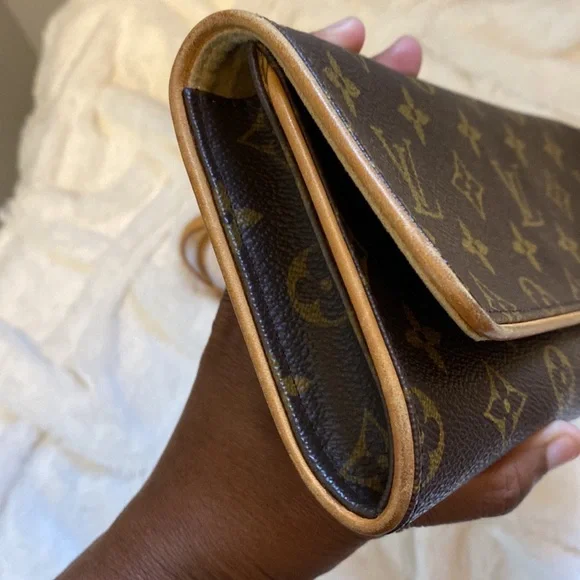 Louis Vuitton Pochette Twin GM With Dust Bag - Picture 14 of 17